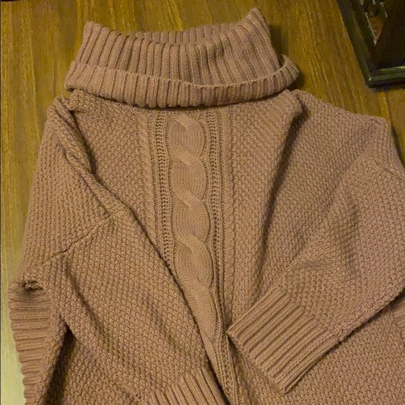Express 3/4 sleeve sweater - Picture 1 of 3